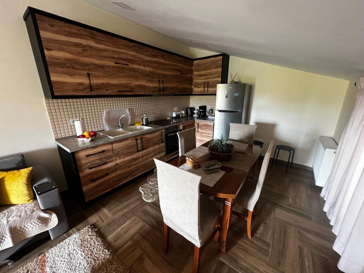 Retreat In The Centre Of Korce Apartment Exterior photo